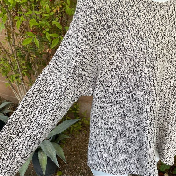 Down East Cozy Knitted Gray Soft Crew Neck Sweater - Picture 2 of 6